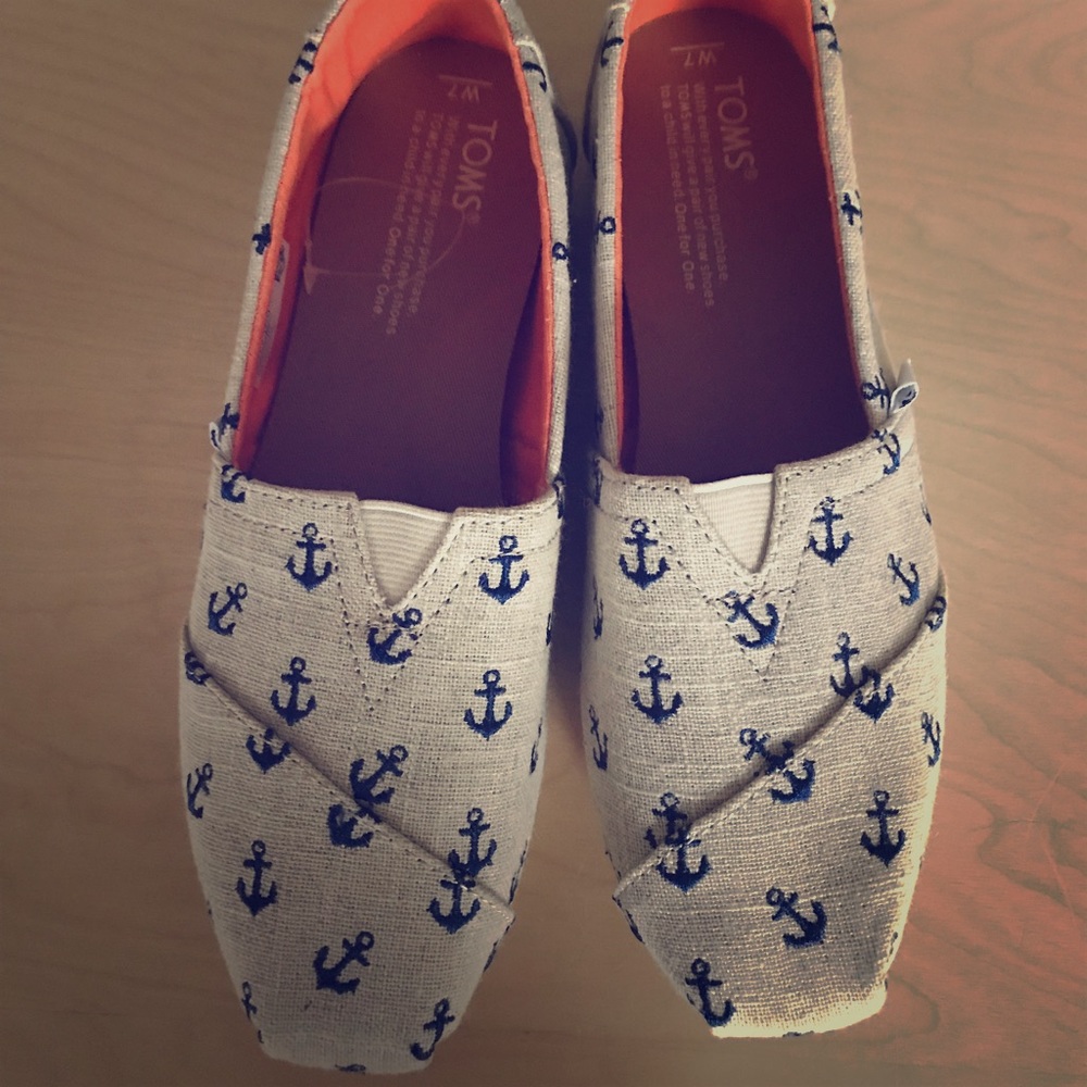 TOMS anchor slip ons